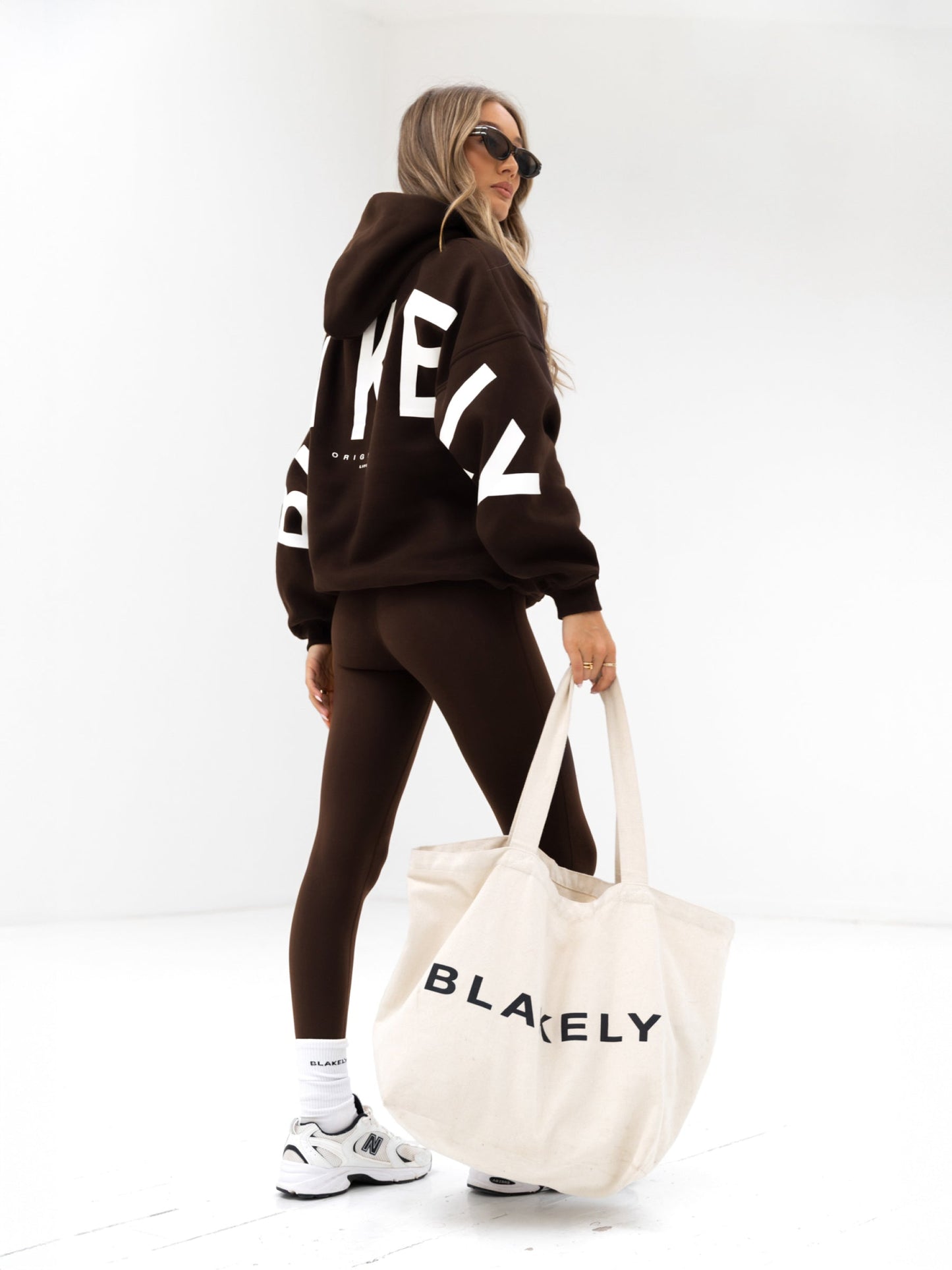 Isabel Oversized Hoodie - Coffee Bean