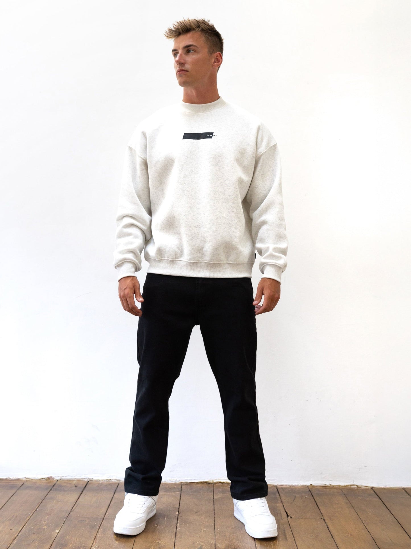 Kobe Italic Relaxed Sweater - Marl White