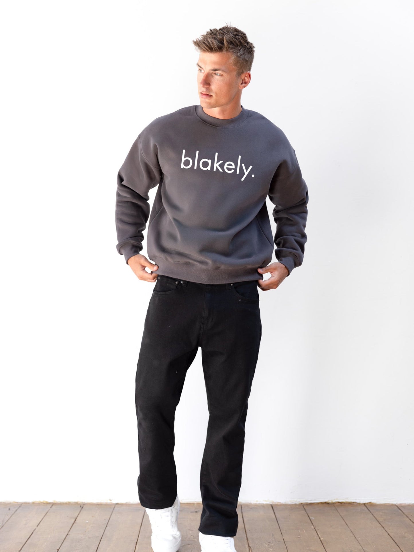 Logo Relaxed Sweater - Charcoal