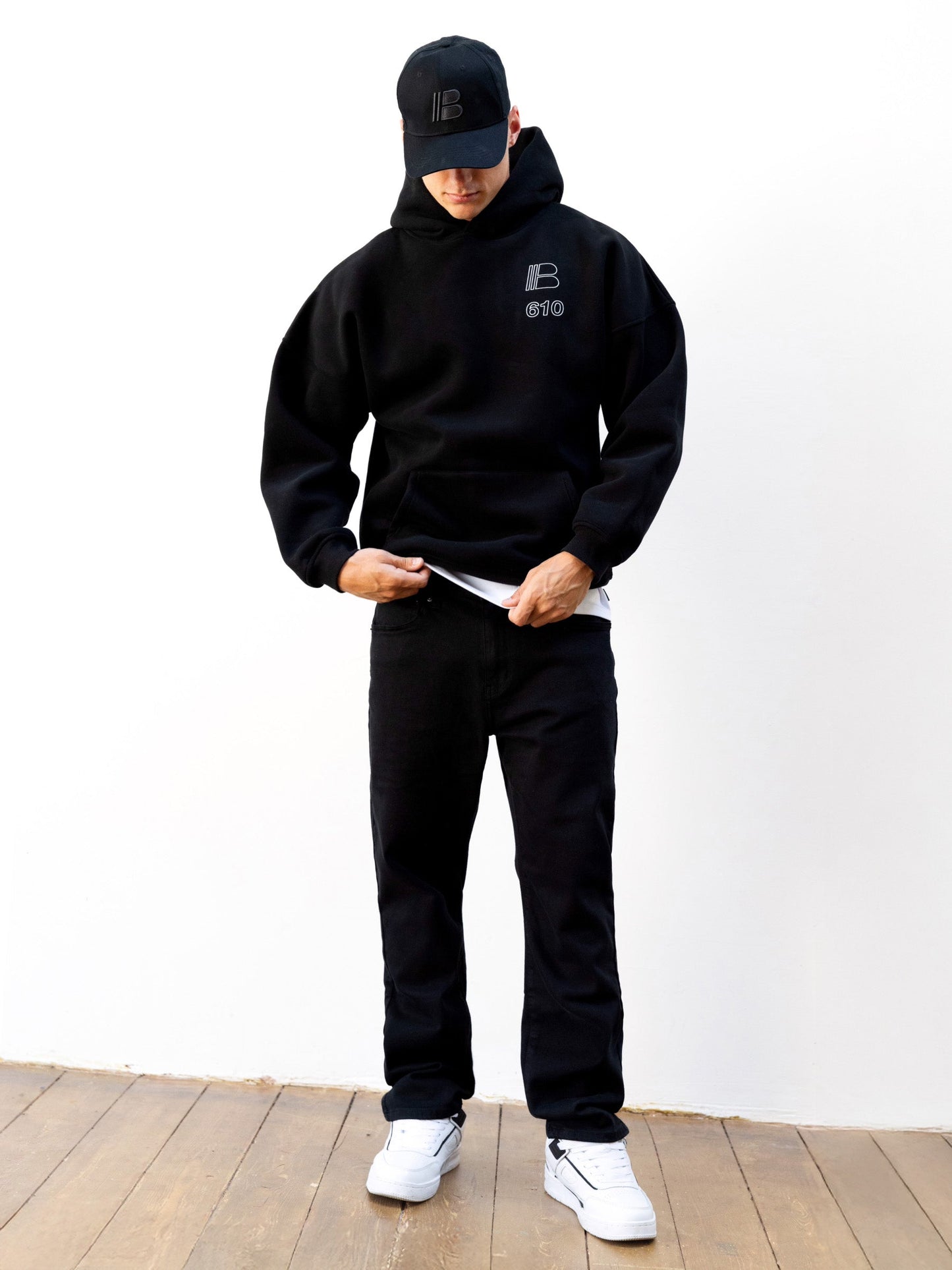 Apex City Relaxed Hoodie - Black
