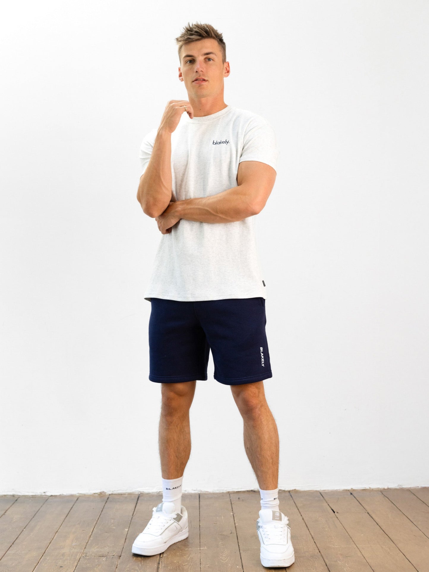 Italic Linear Relaxed Jogger Shorts - Navy