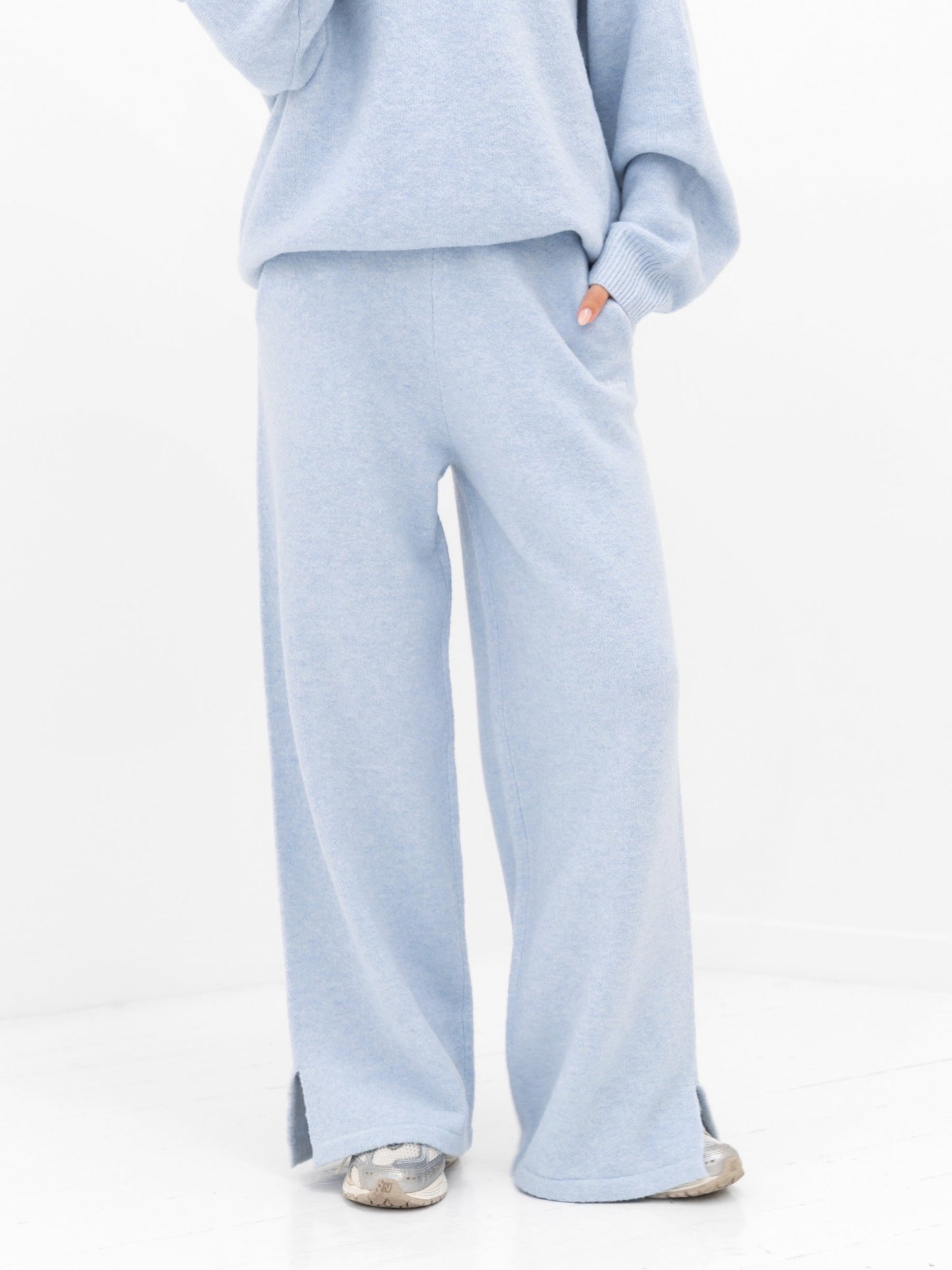 Knitted Wide Leg Sweatpants - Baby Blue