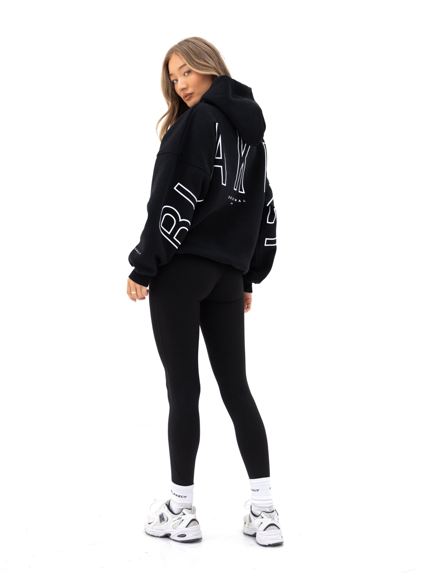 Outline Isabel Oversized Hoodie - Black