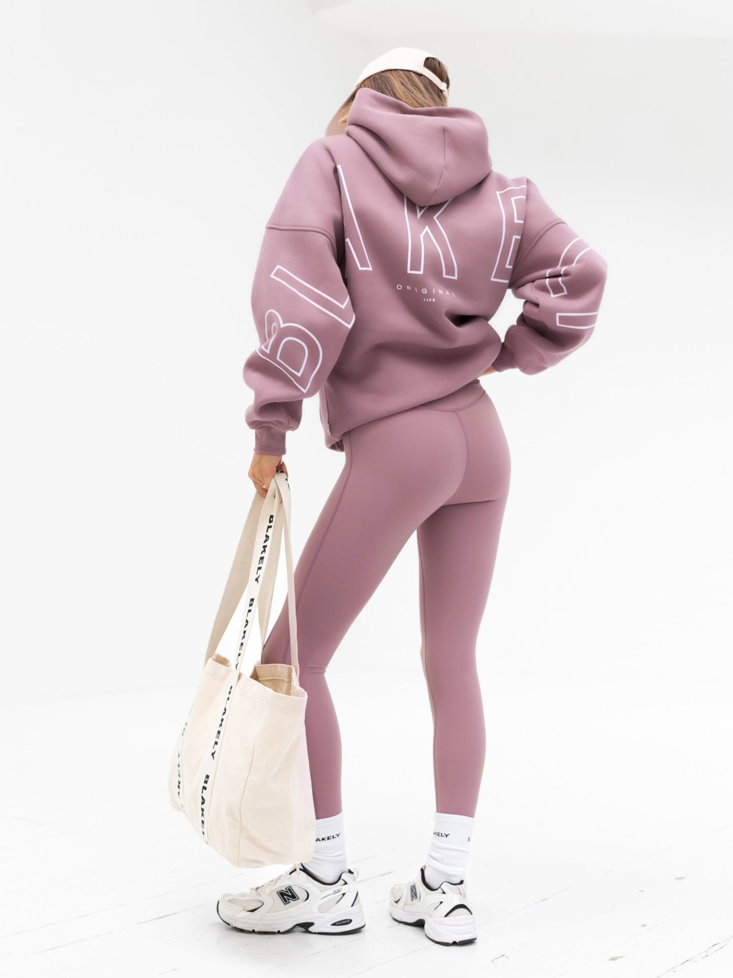 Outline Isabel Oversized Hoodie - Dusty Pink