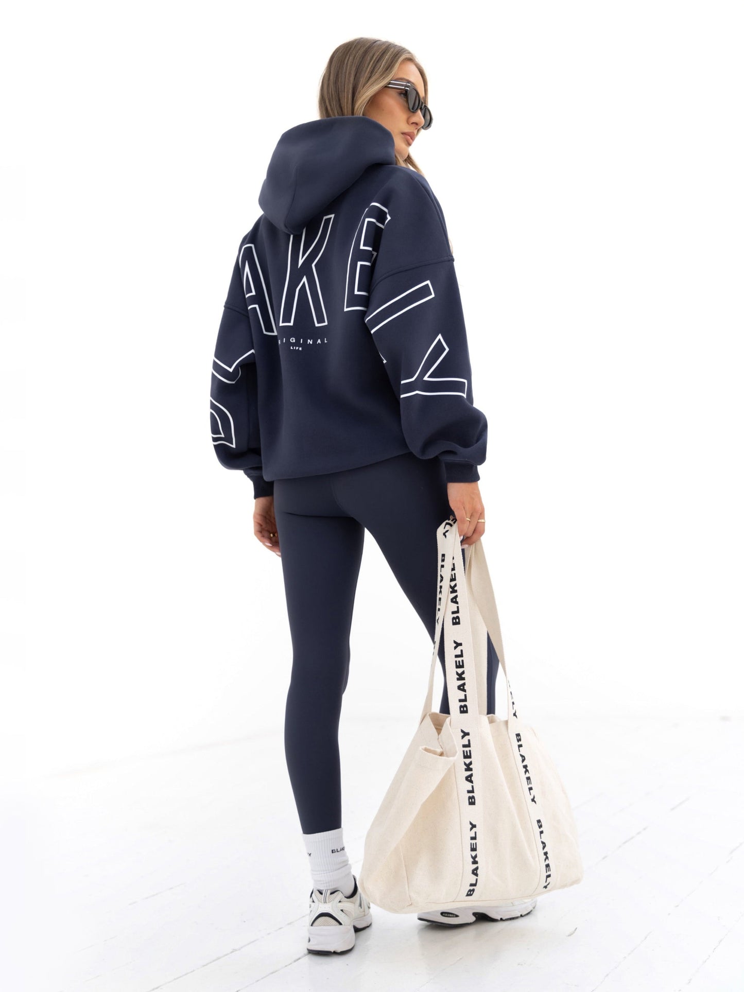 Outline Isabel Oversized Hoodie - True Navy