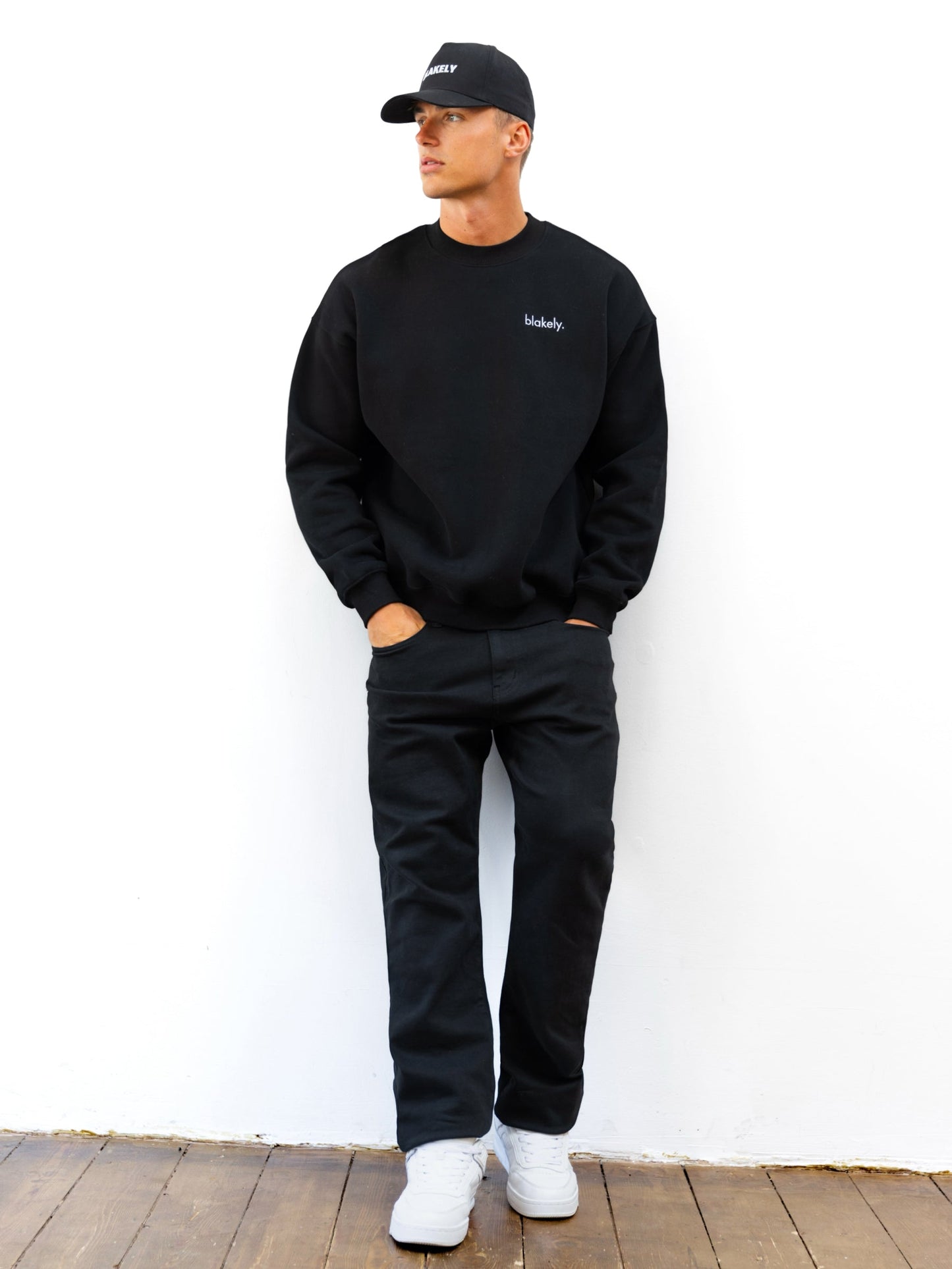 Sami Relaxed Sweater - Black