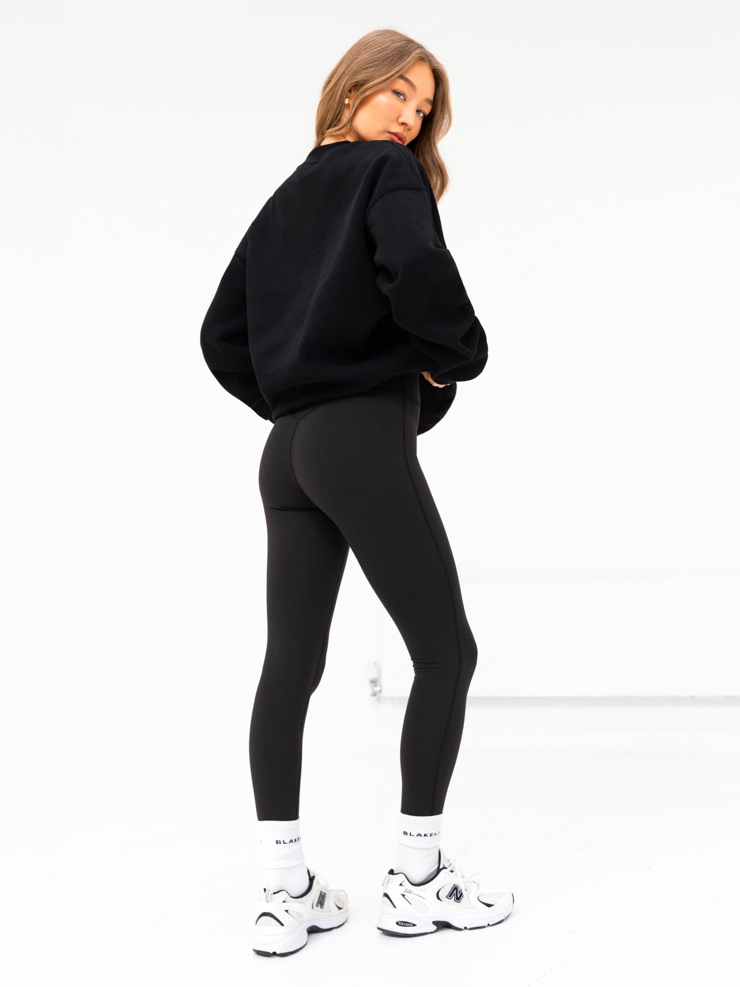 Olivia Oversized Jumper - Black