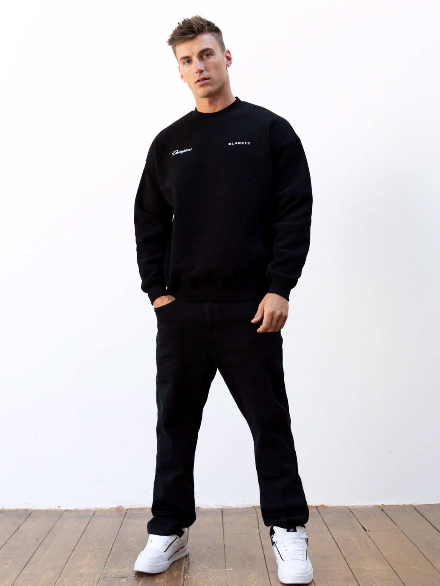 Champions Legacy Relaxed Sweater - Black