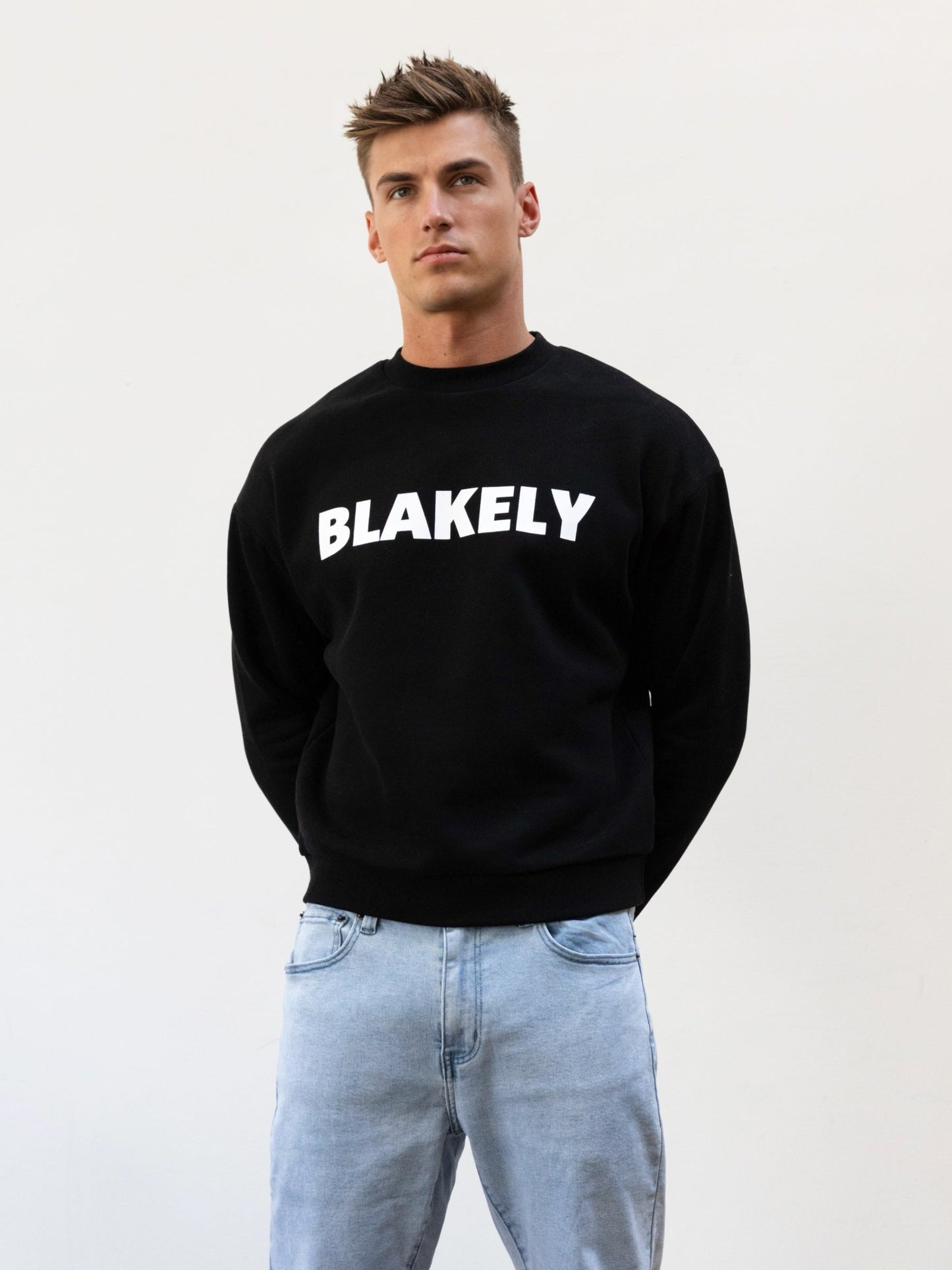 Studio Relaxed Sweater - Black