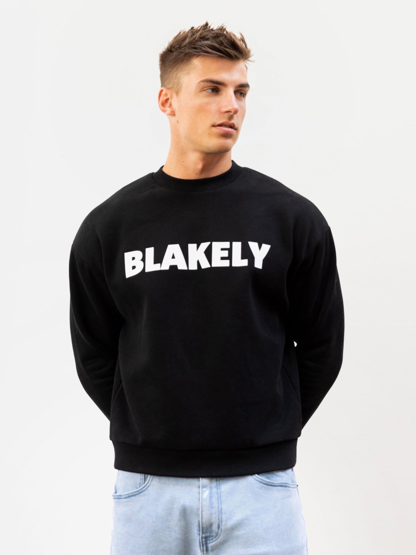 Studio Relaxed Sweater - Black