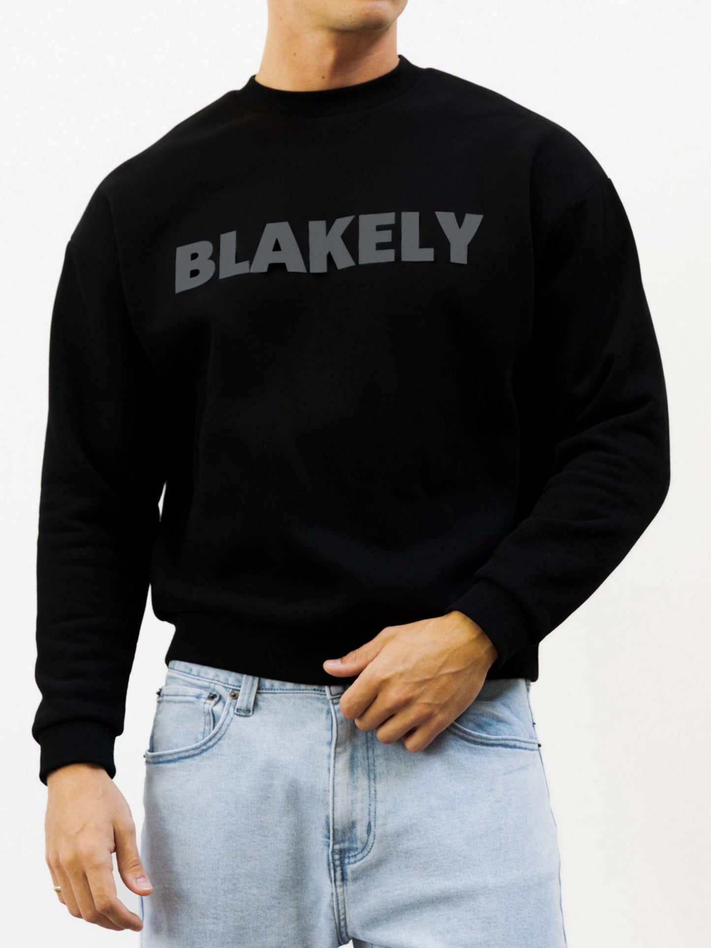 Studio Relaxed Sweater - Tonal Black