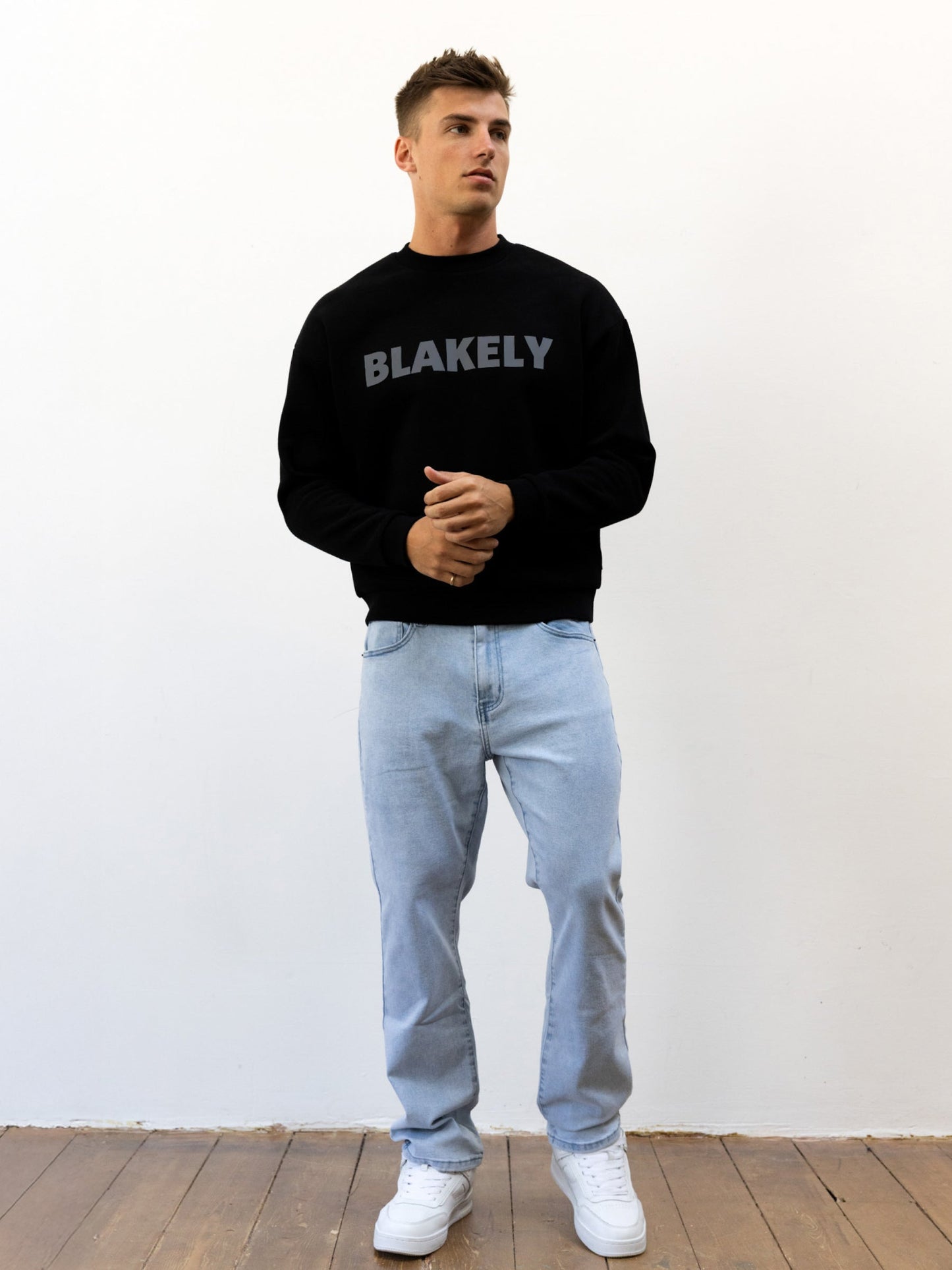Studio Relaxed Sweater - Tonal Black