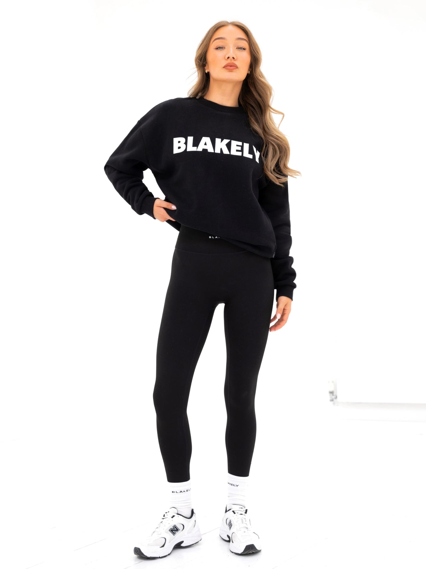 Studio Oversized Jumper - Black