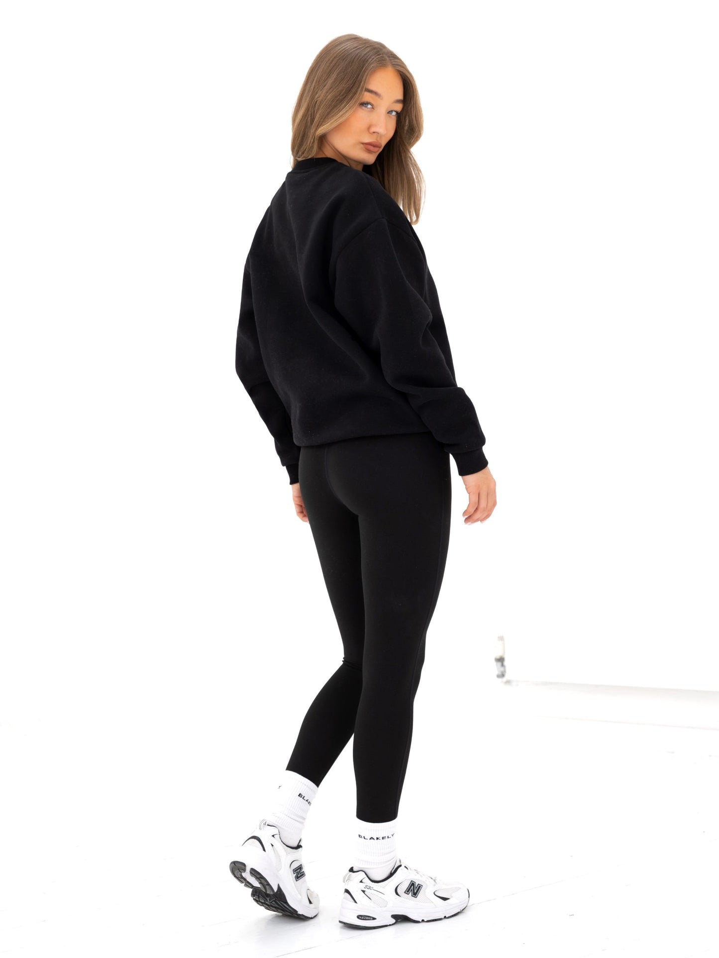 Studio Oversized Jumper - Tonal Black