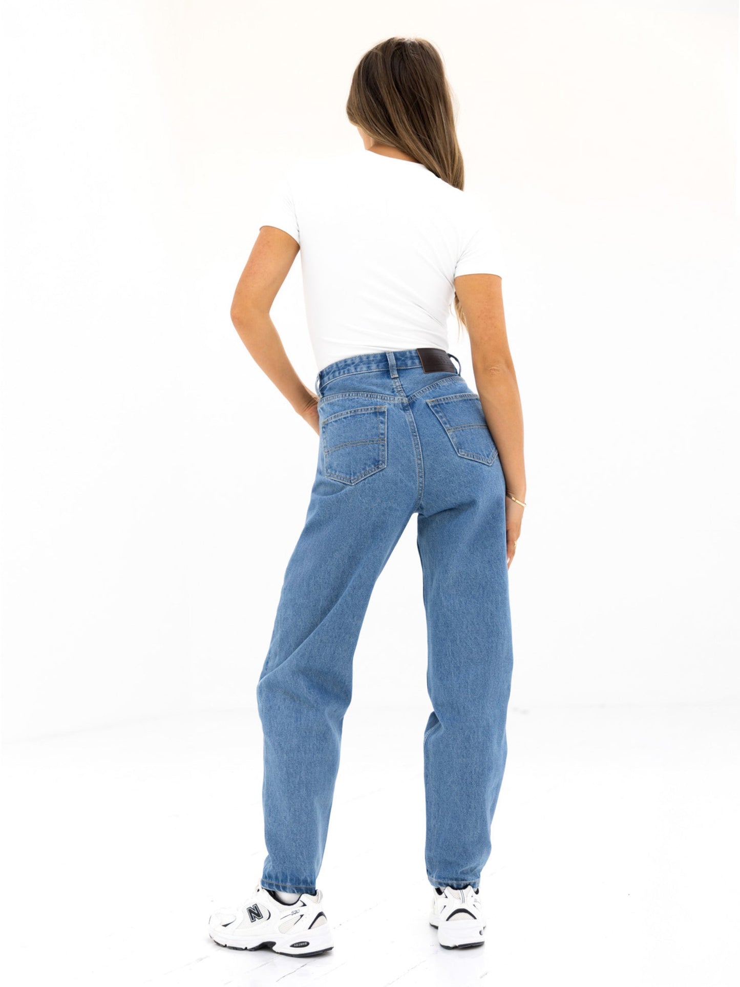 Blakely Mom Jeans - Mid Blue