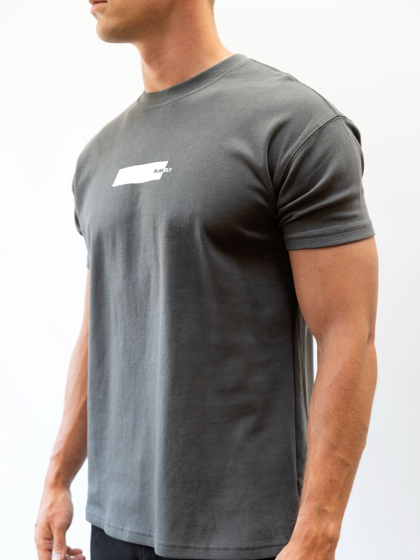 Kobe Italic Relaxed T-Shirt - Charcoal