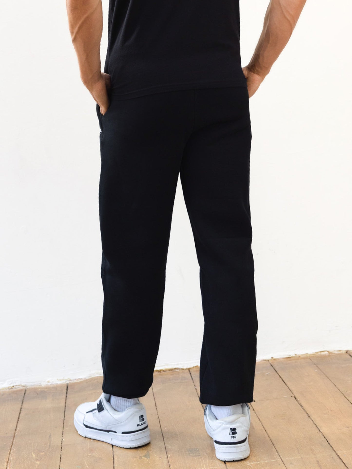 Sami Relaxed Sweatpants - Black
