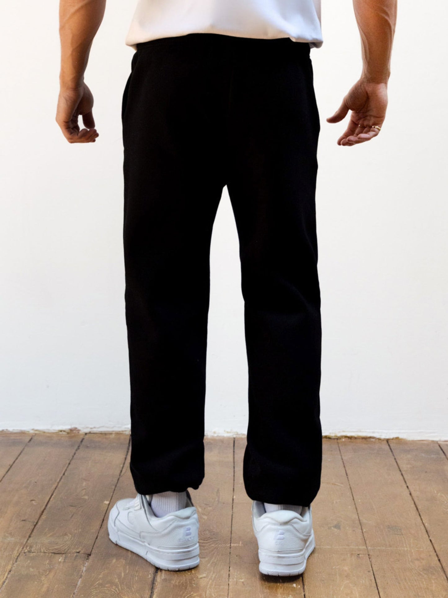 Legacy Relaxed Sweatpants - Black
