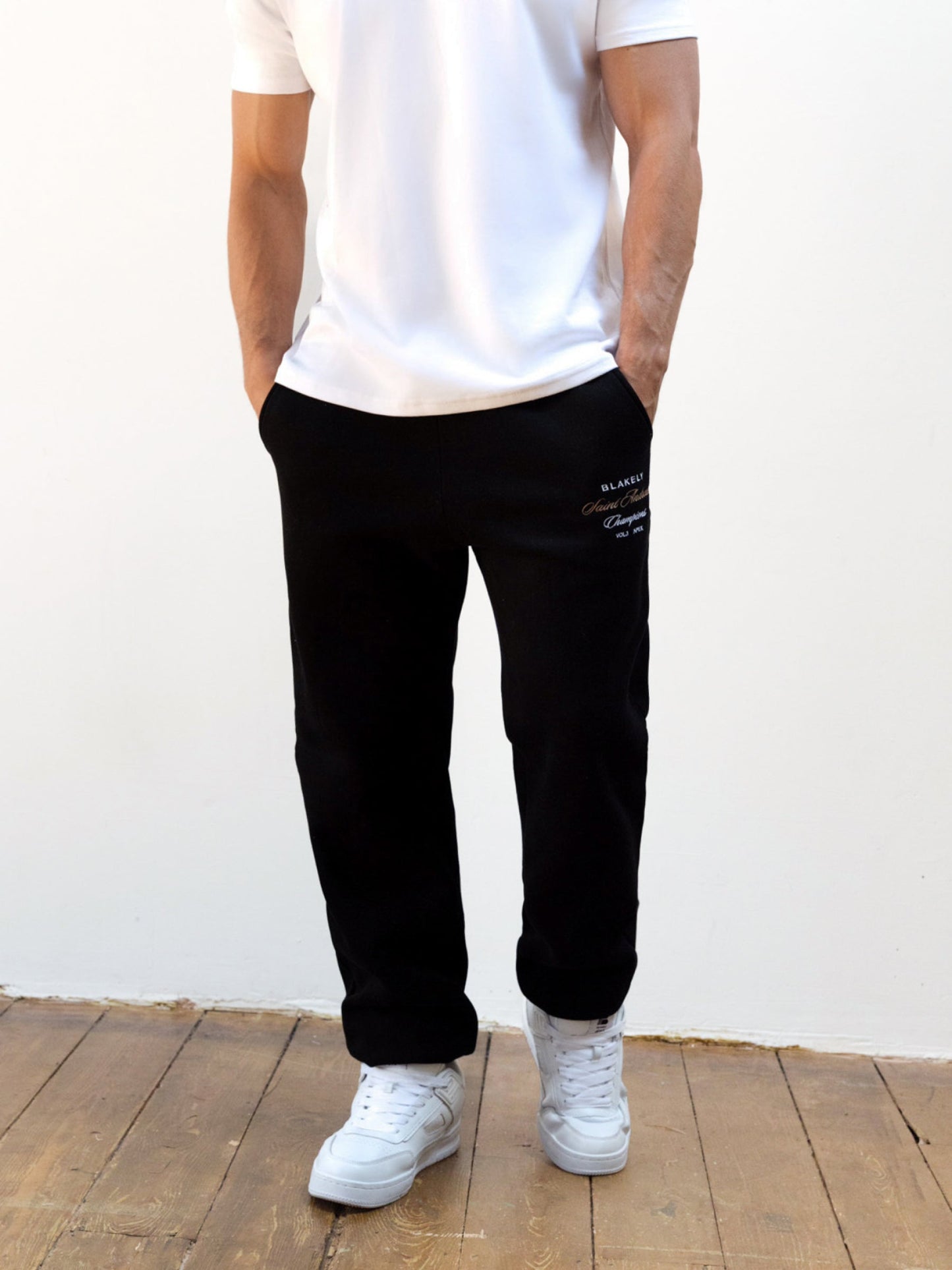 Legacy Relaxed Sweatpants - Black