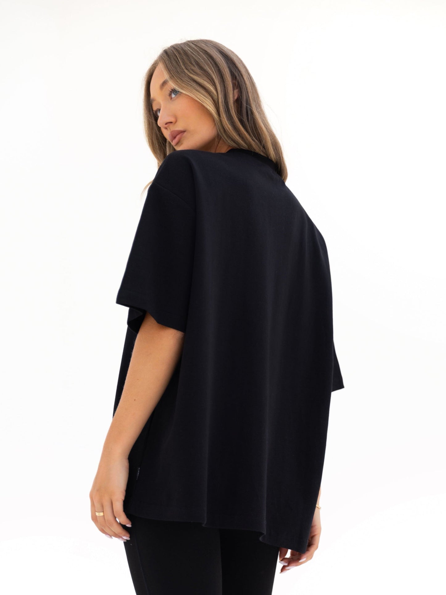 Apex 610 Ultra Oversized T-Shirt - Black
