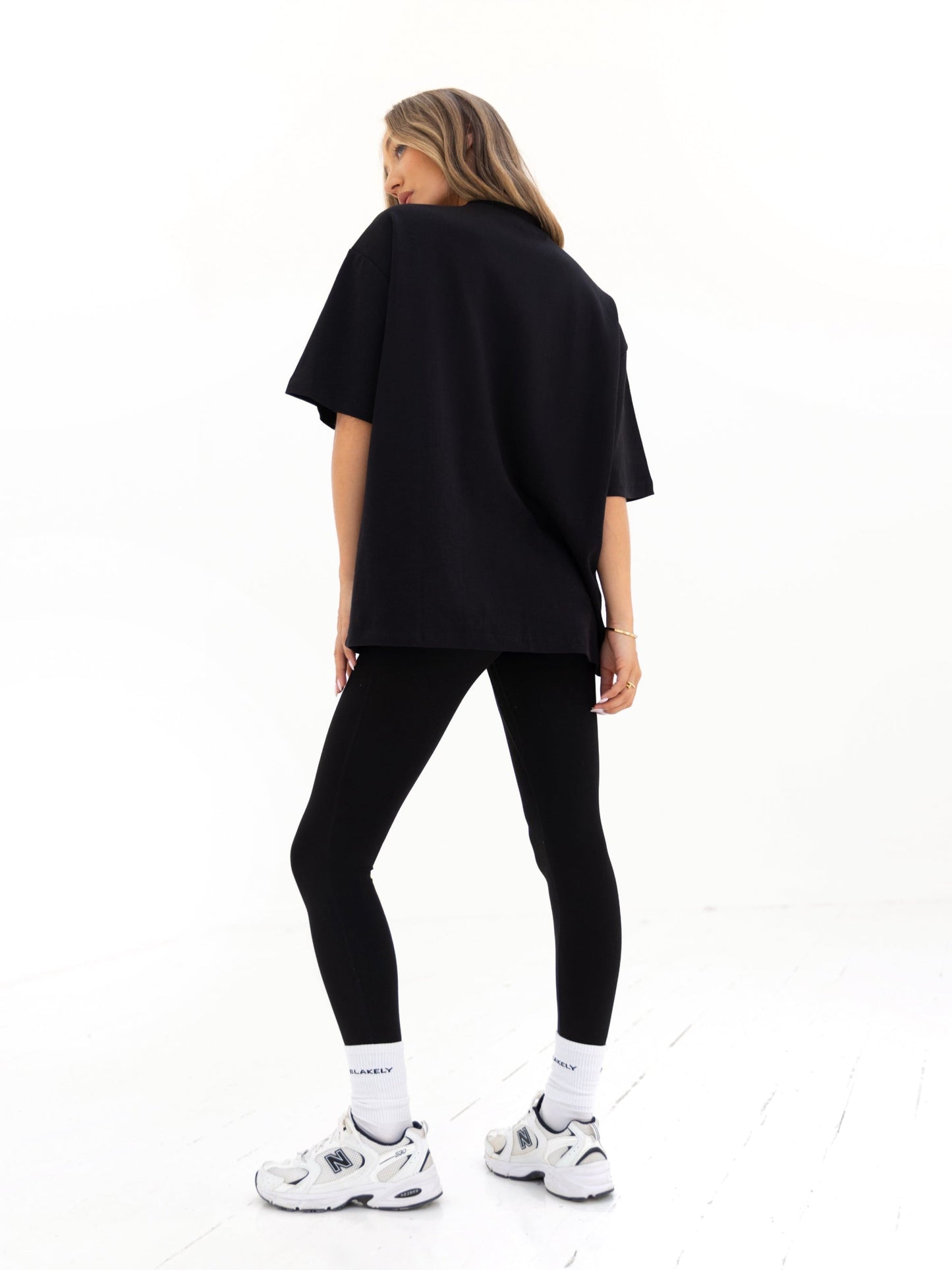 Apex 610 Ultra Oversized T-Shirt - Black