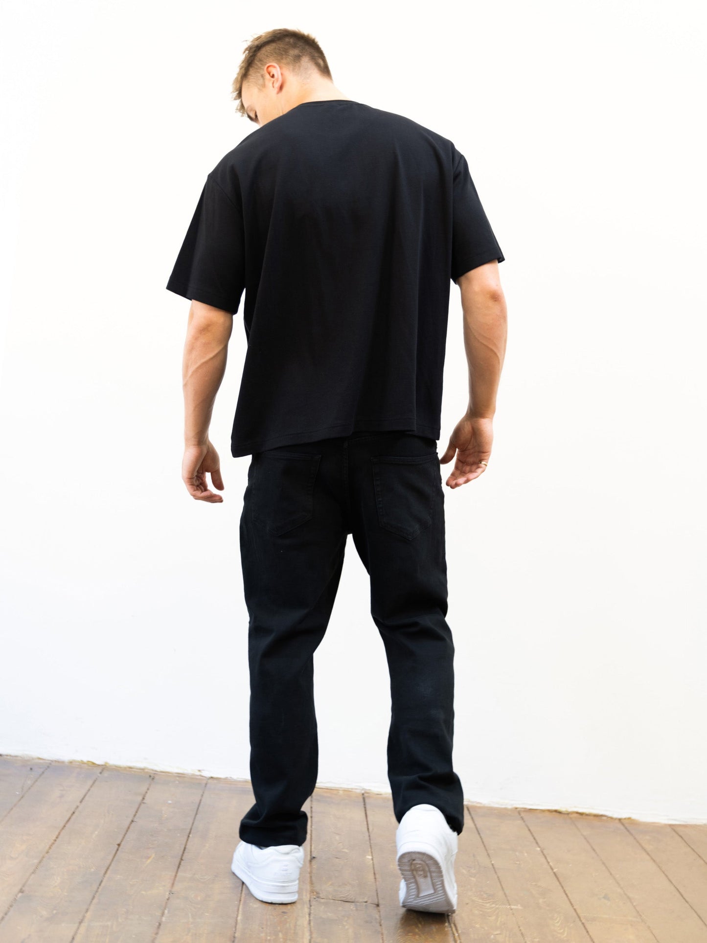 Apex 610 Unfitted T-Shirt - Black