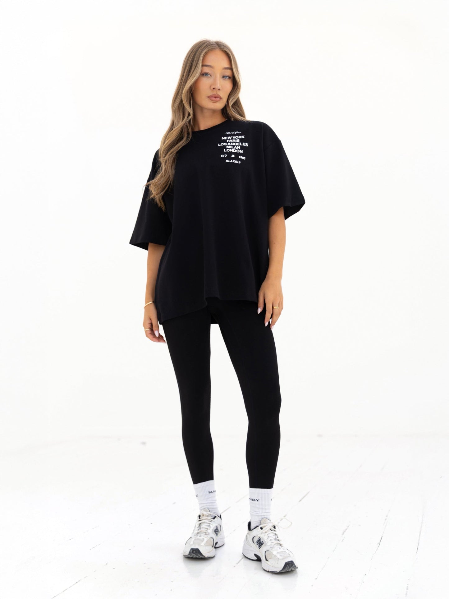 Apex 610 Ultra Oversized T-Shirt - Black