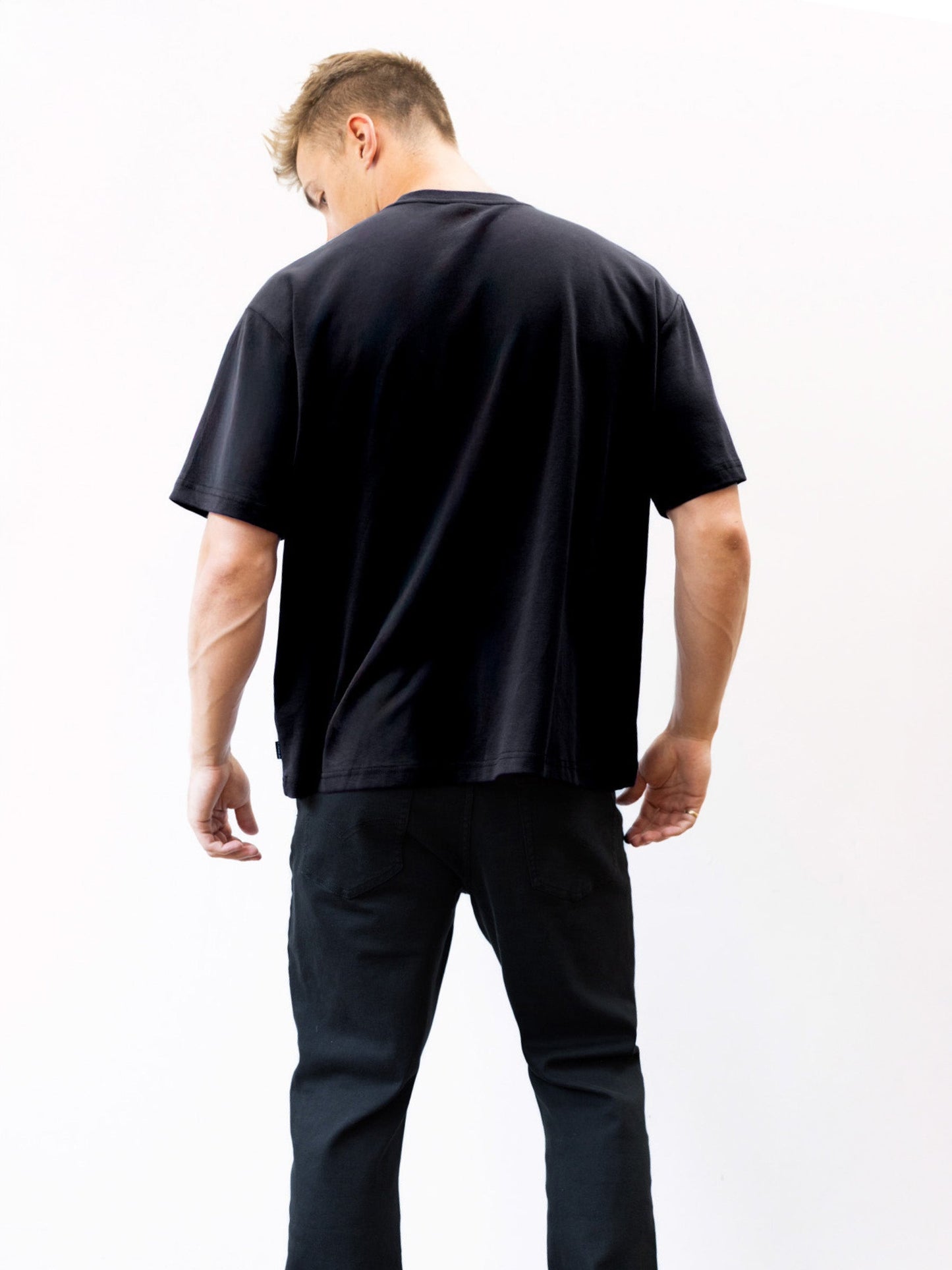 Apex 610 Unfitted T-Shirt - Black