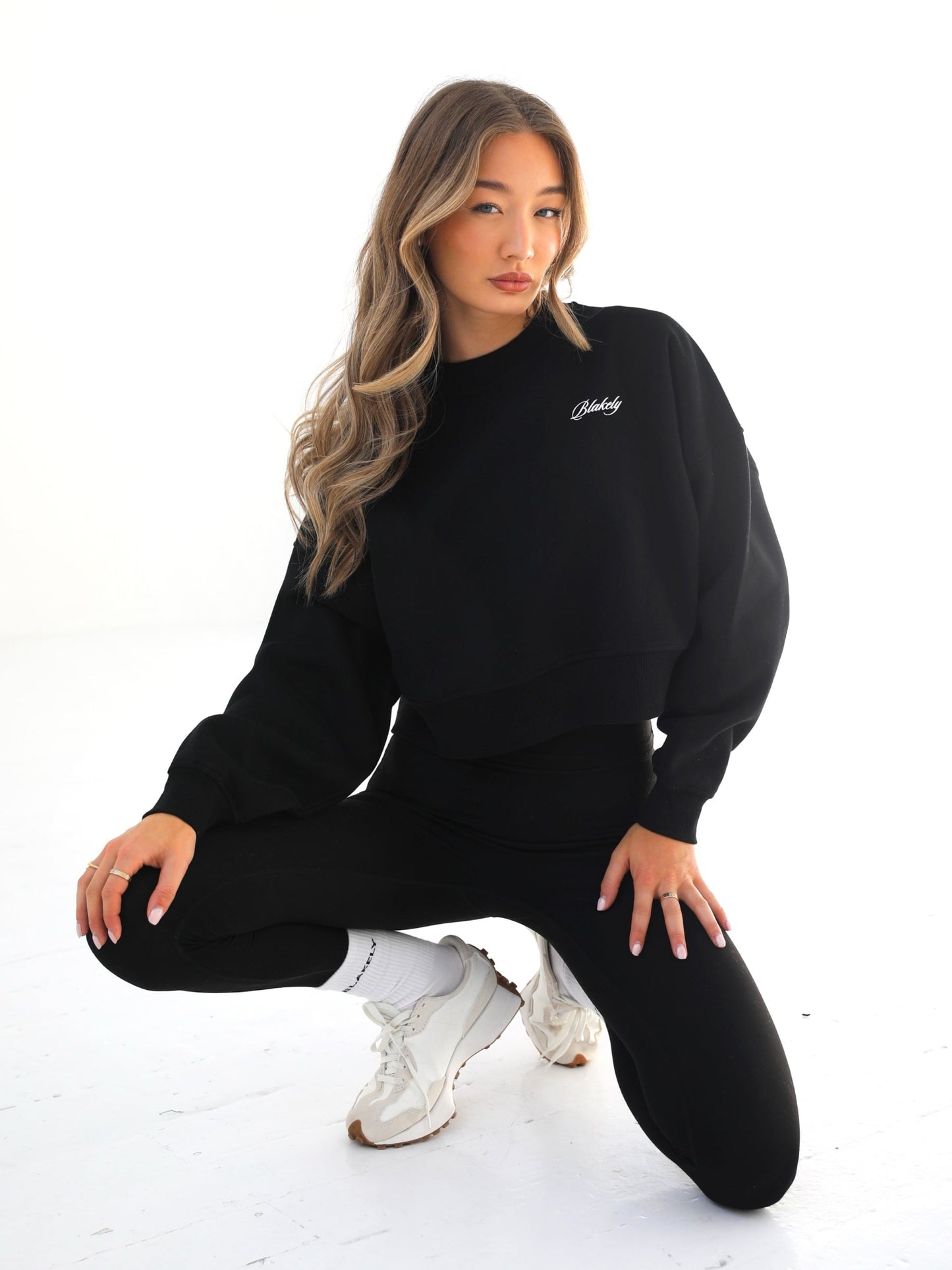 Off Duty Cropped Sweater - Black