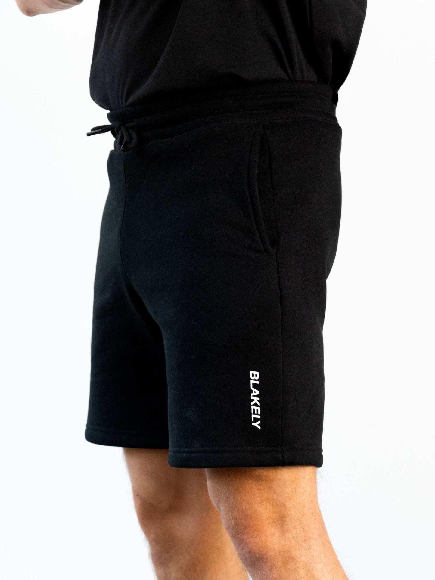 Italic Linear Relaxed Jogger Shorts - Black