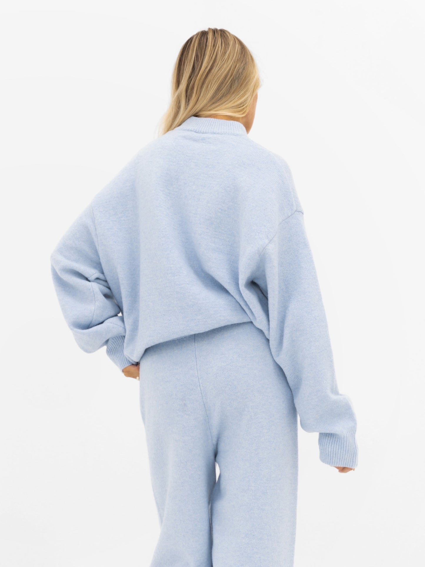 Oversized Knitted Sweater - Baby Blue