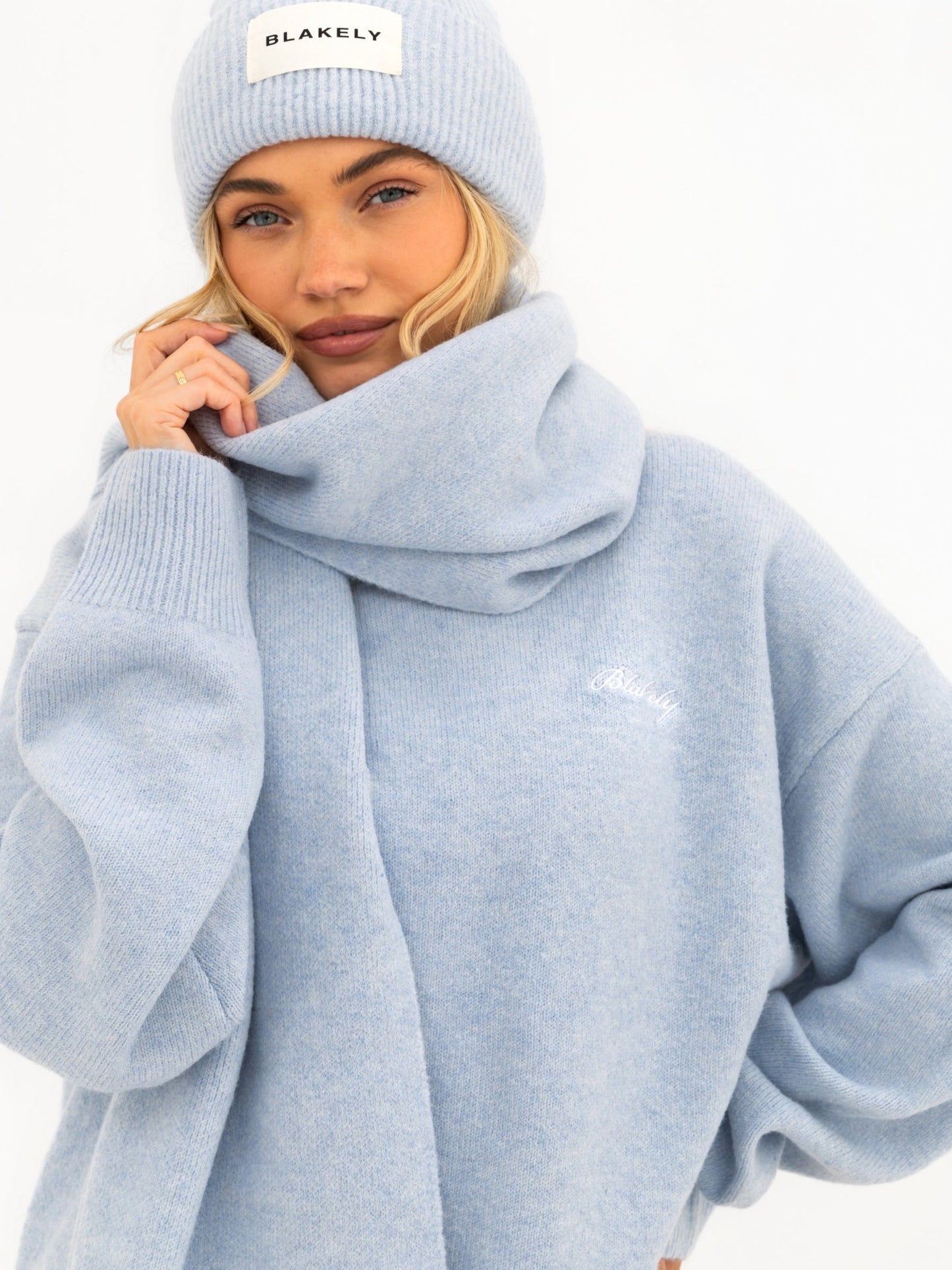 Oversized Knitted Sweater - Baby Blue