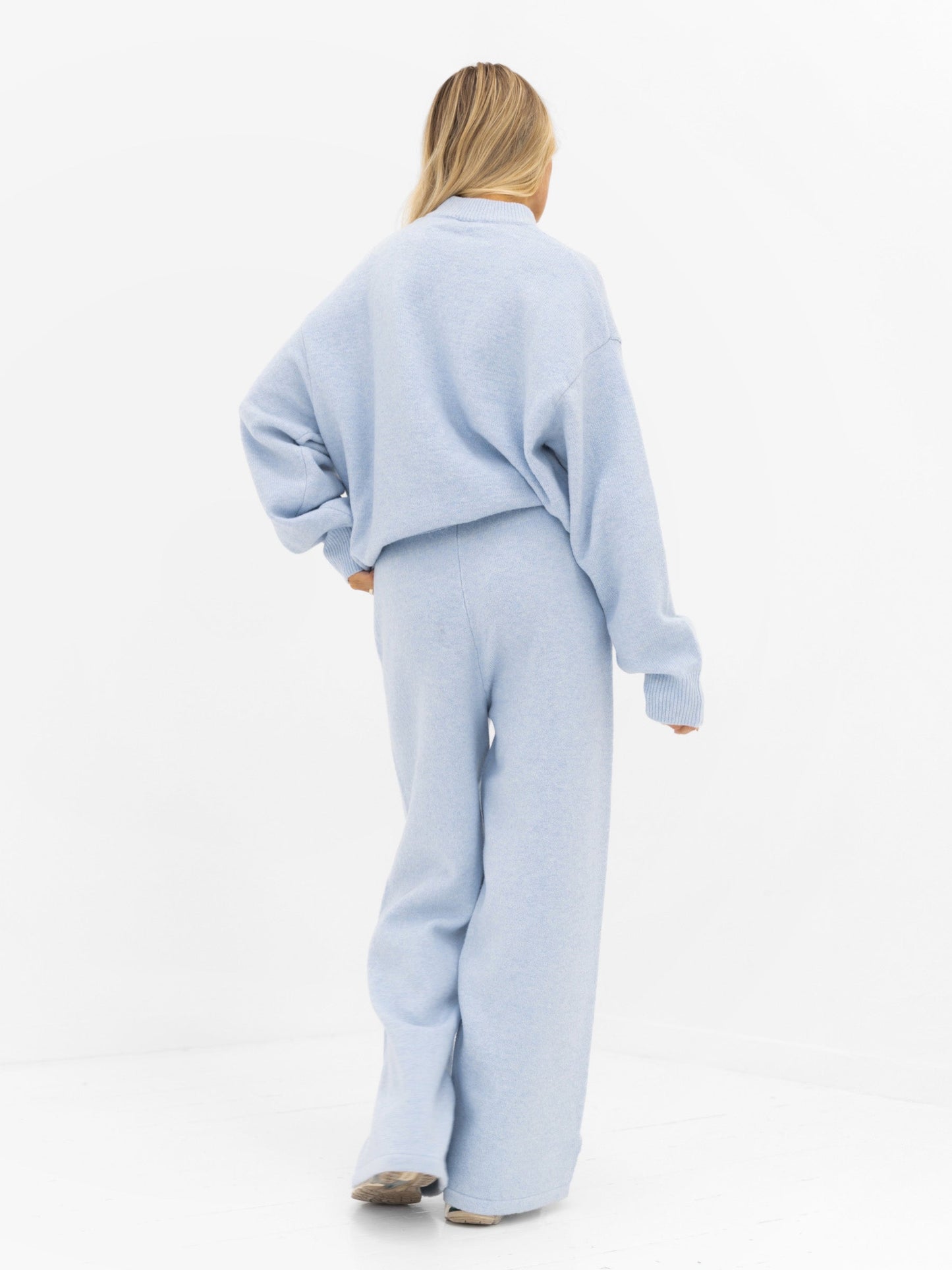 Knitted Wide Leg Sweatpants - Baby Blue