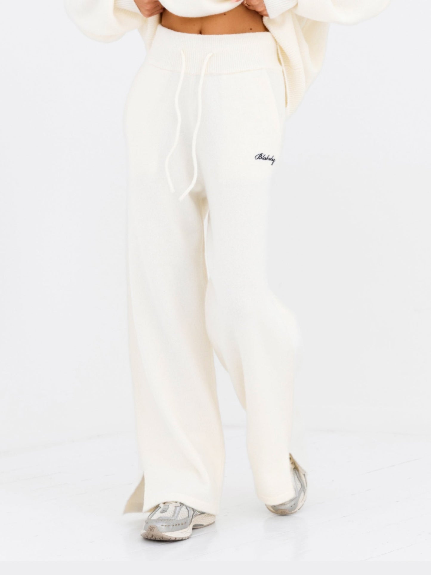 Knitted Wide Leg Sweatpants - Cream
