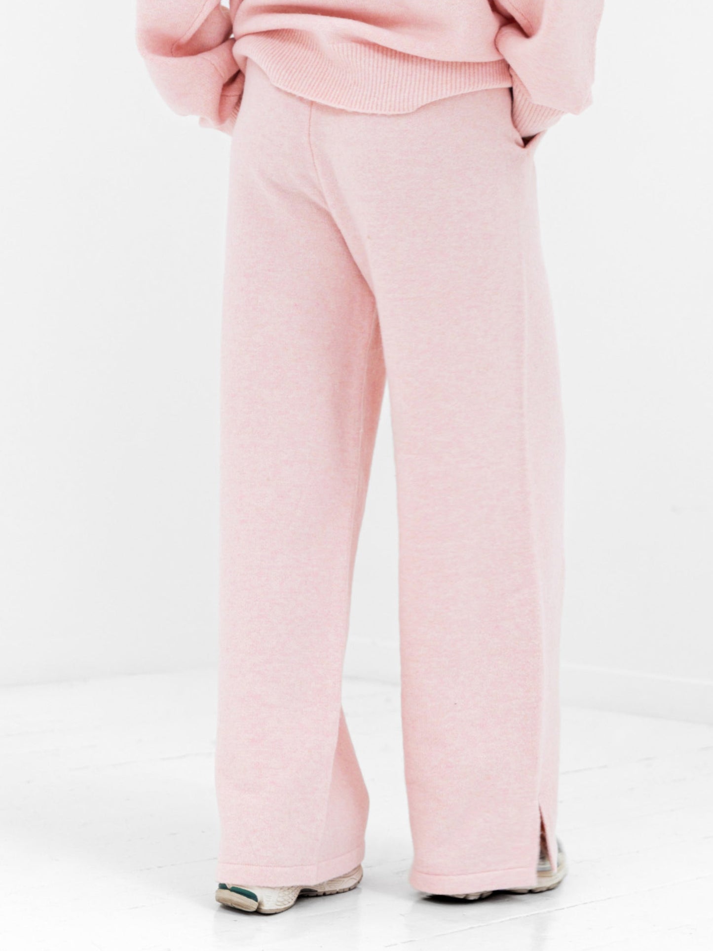 Knitted Wide Leg Sweatpants - Marshmallow Pink