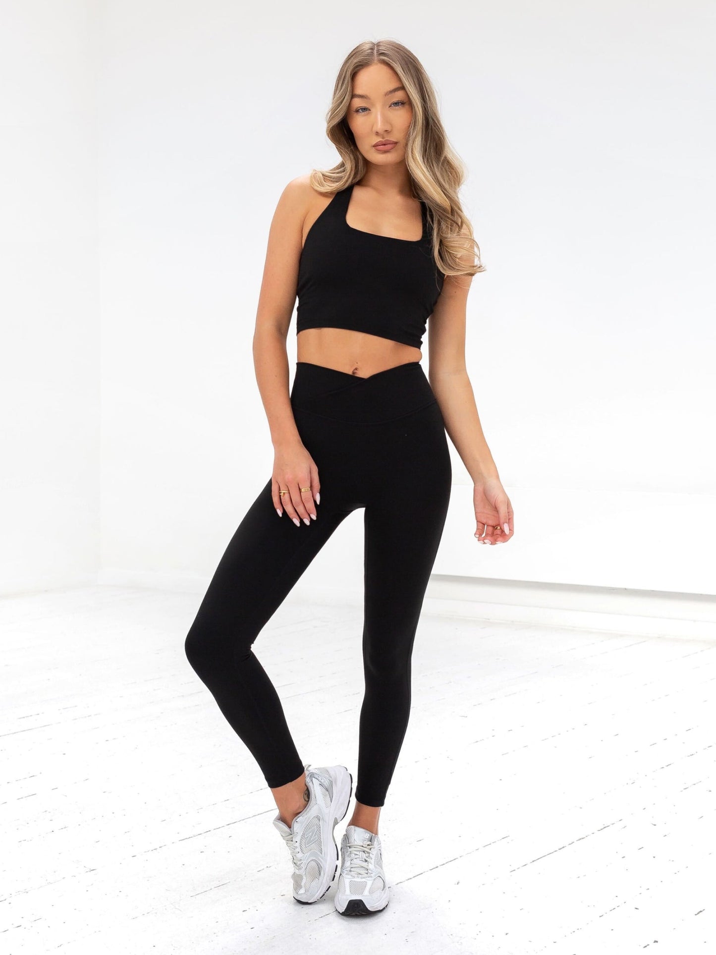 Ultimate Crossover Leggings - Black