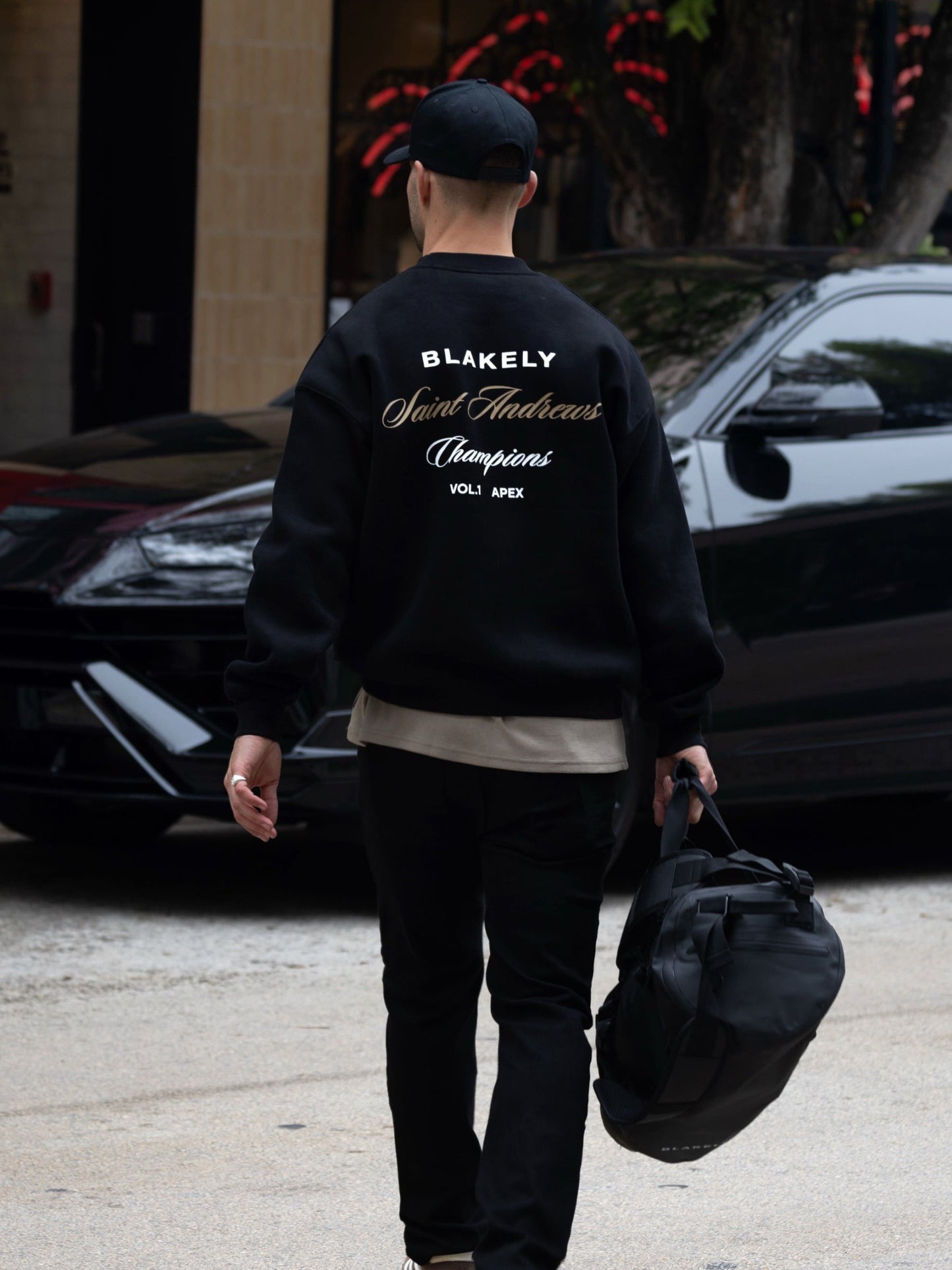 Champions Legacy Relaxed Sweater - Black