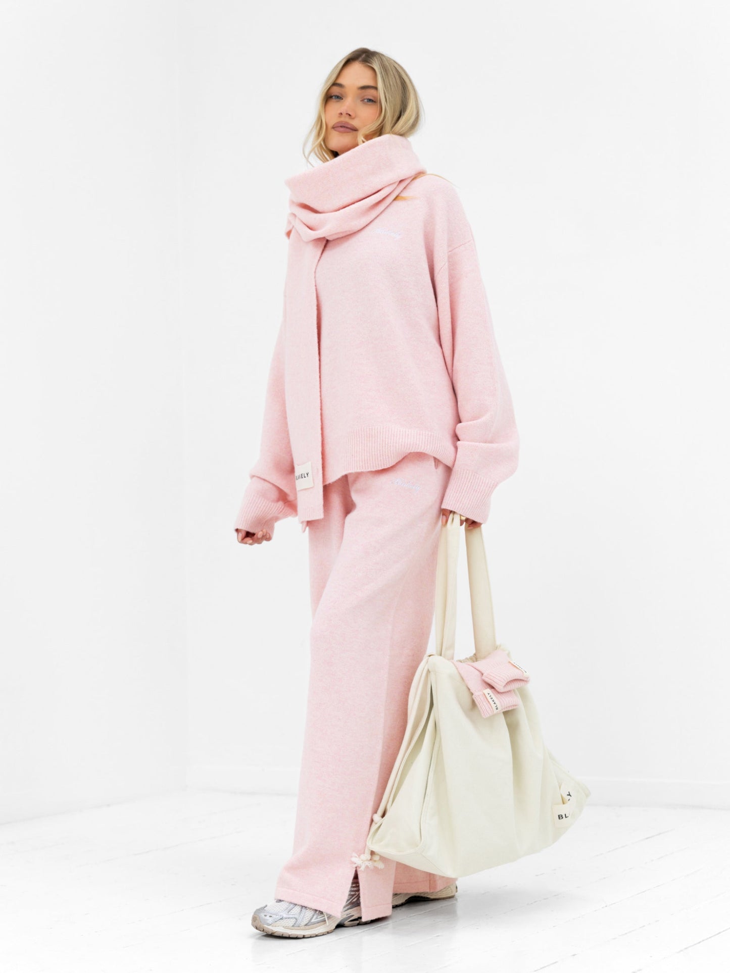 Label Knit Beanie - Marshmallow Pink