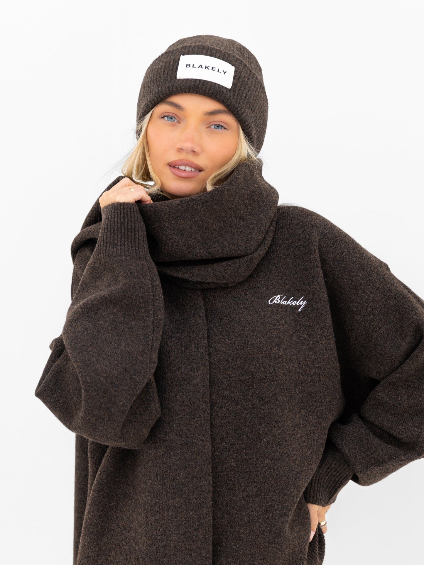 Label Knitted Scarf - Chocolate Brown