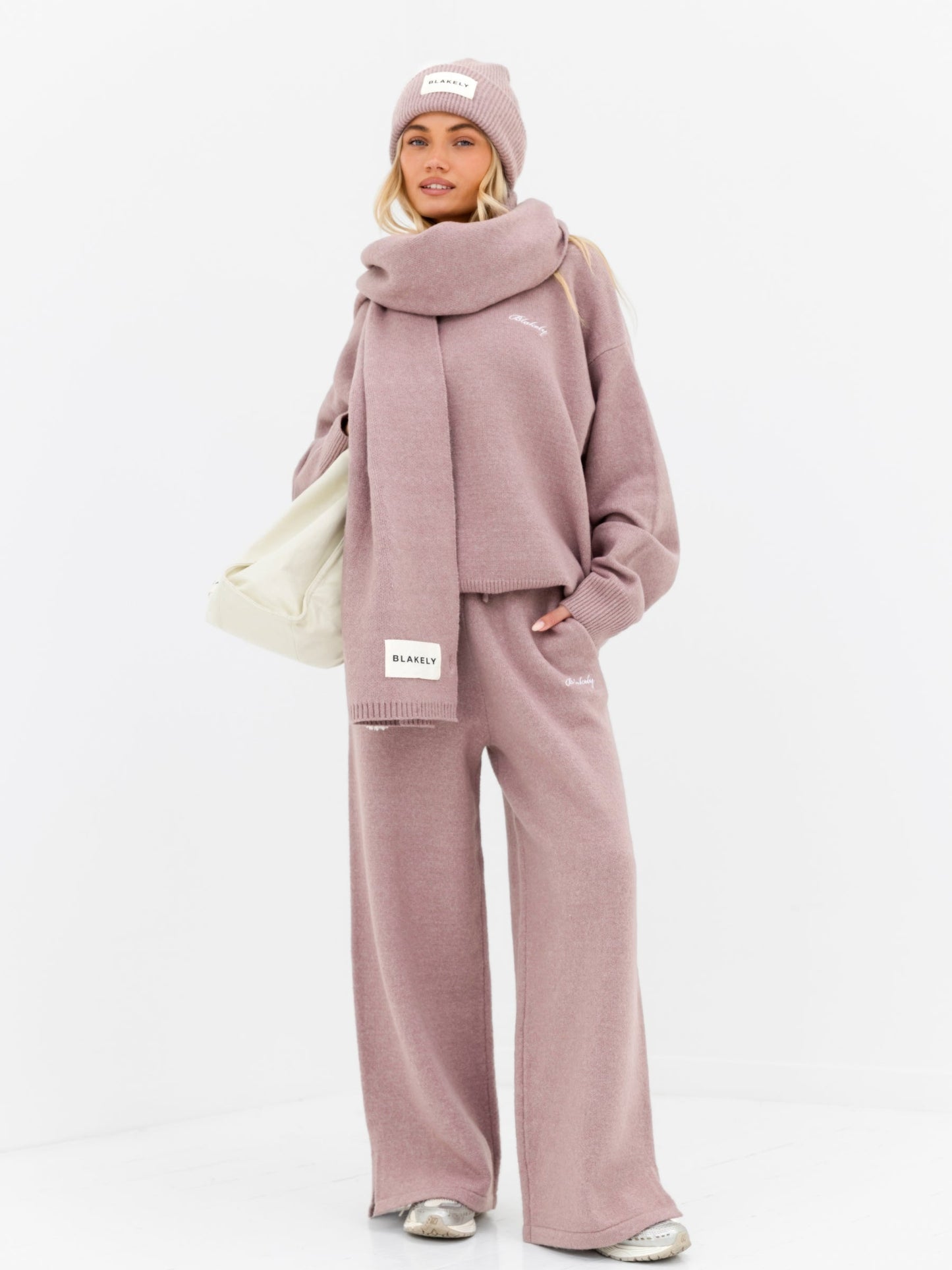 Label Knitted Scarf - Dusty Pink