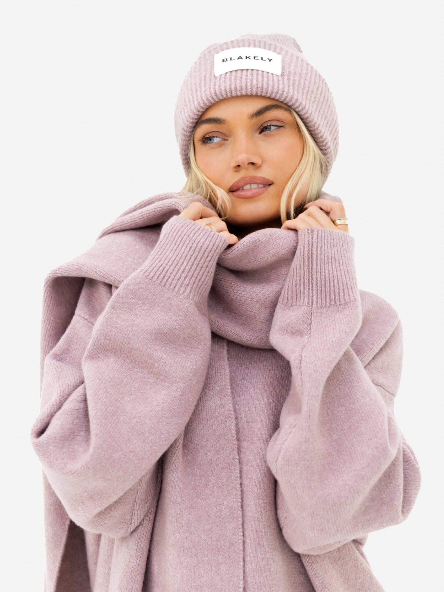 Label Knitted Scarf - Dusty Pink