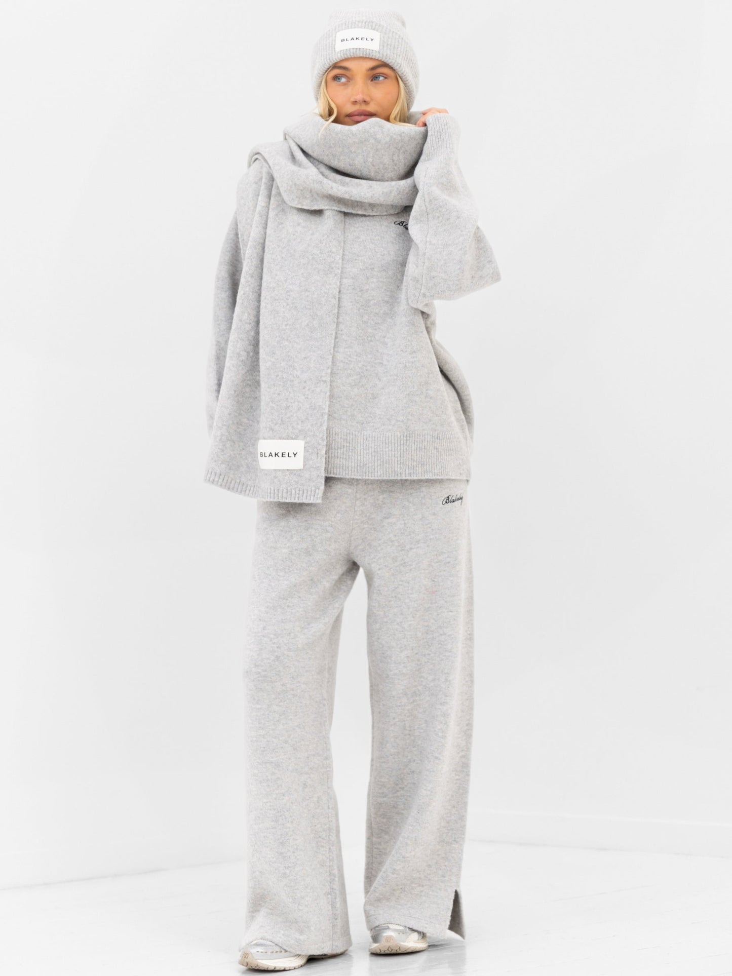 Label Knitted Scarf - Marl Grey