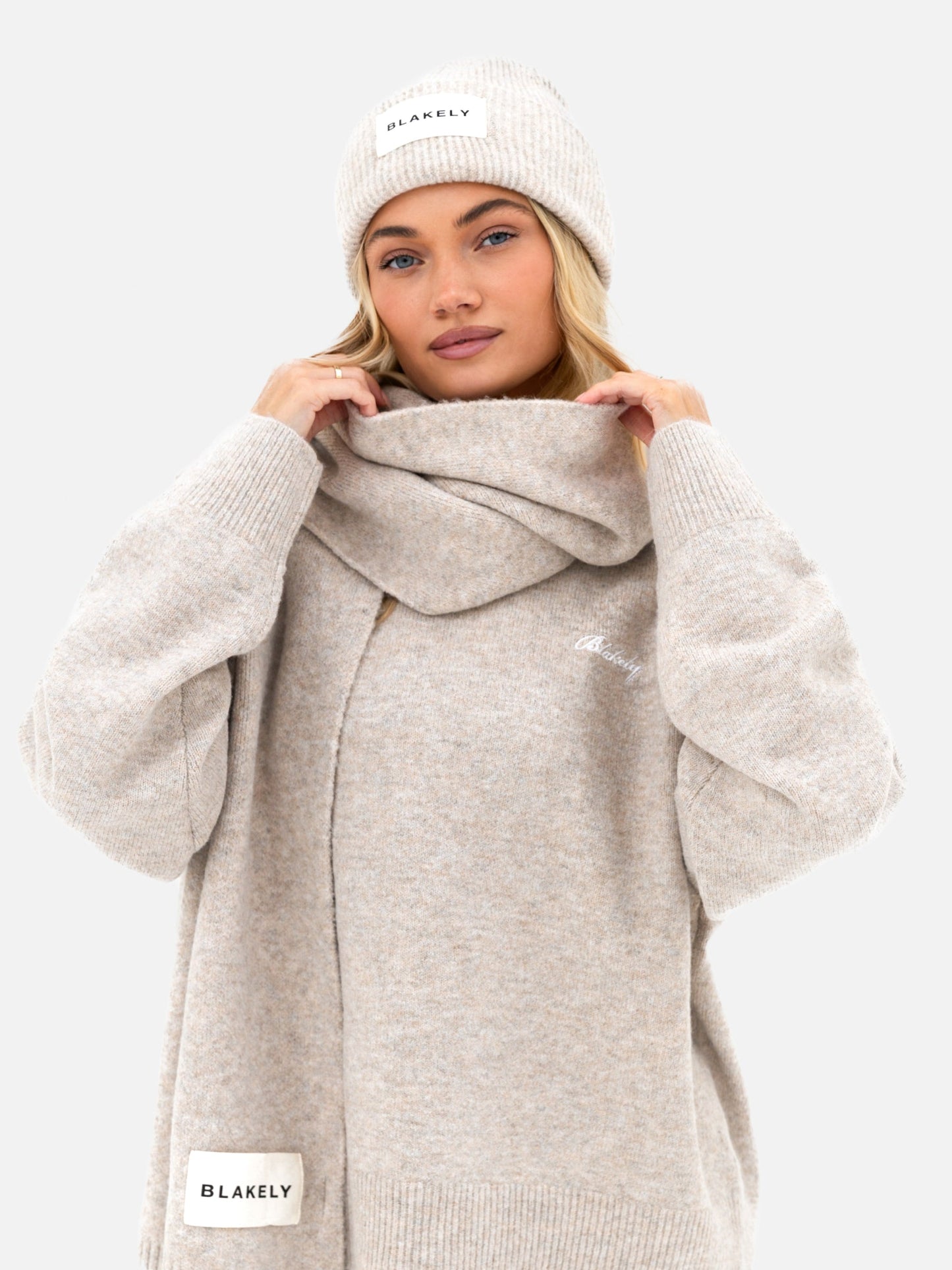 Label Knitted Scarf - Toasted Taupe