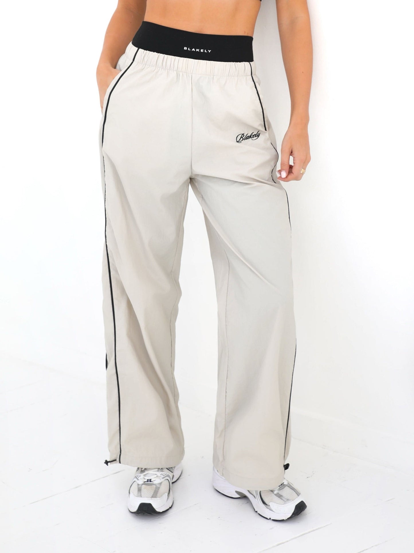 Off Duty Parachute Trousers - Light Taupe