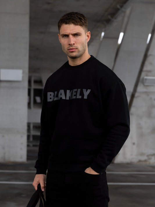 Studio Relaxed Sweater - Tonal Black